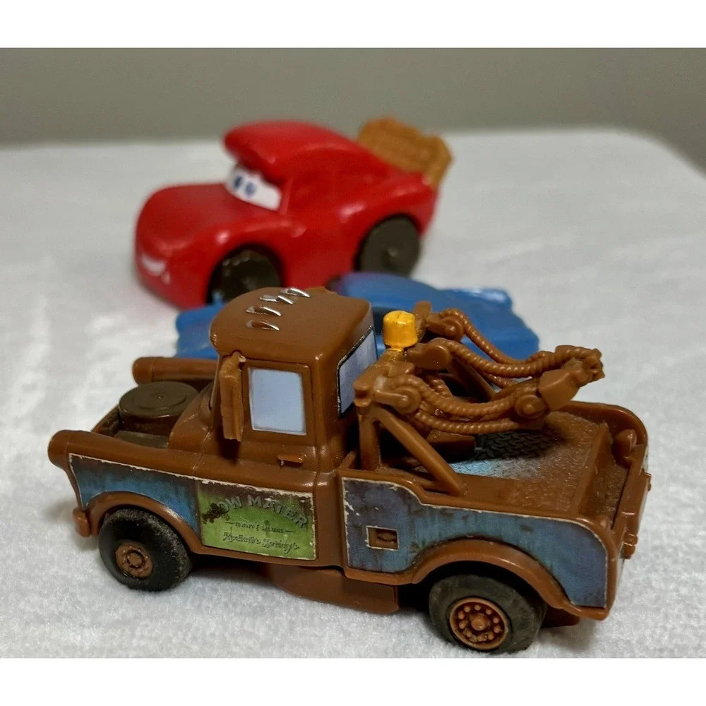 Cars Lightning Mcqueen  Fin McMissile Towmater set of 3